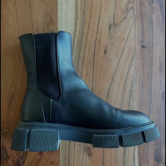 Zara leather chunky boots - Picture 2 of 5